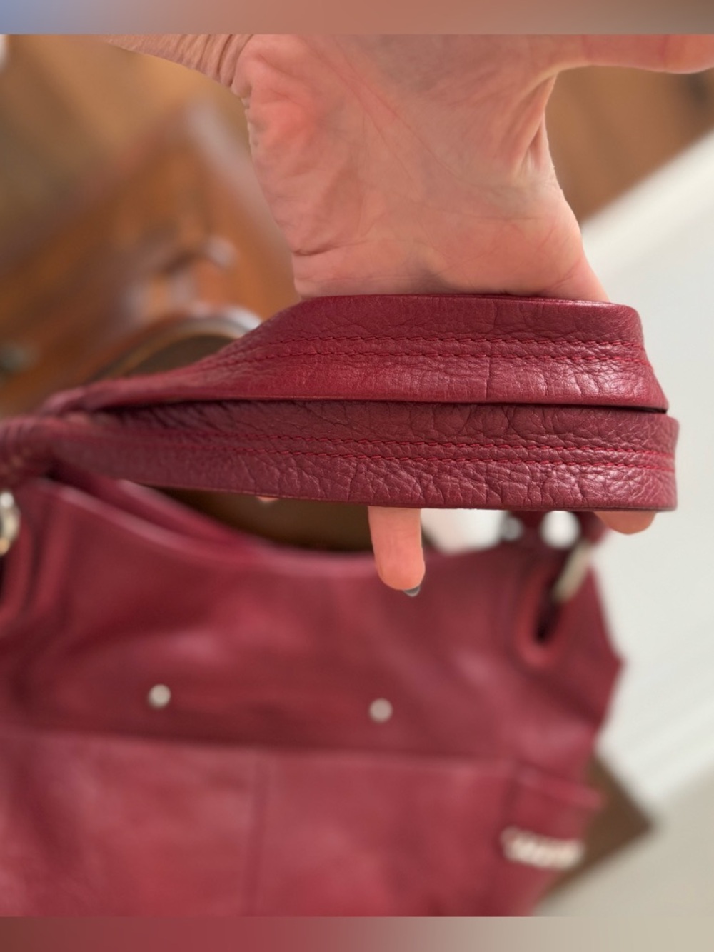 🔥 Y2K Slouchy Red Leather Bag | B. Makowsky | Leopard Lining |
Statement Tote 🔥 - Picture 9 of 15